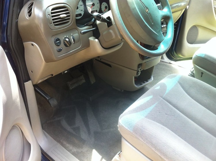 Auto-interior-steam-cleaning-atlanta-ga